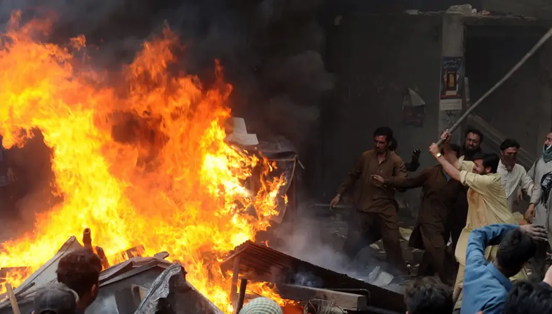 Information Warfare in Disintegrating Pakistani Society