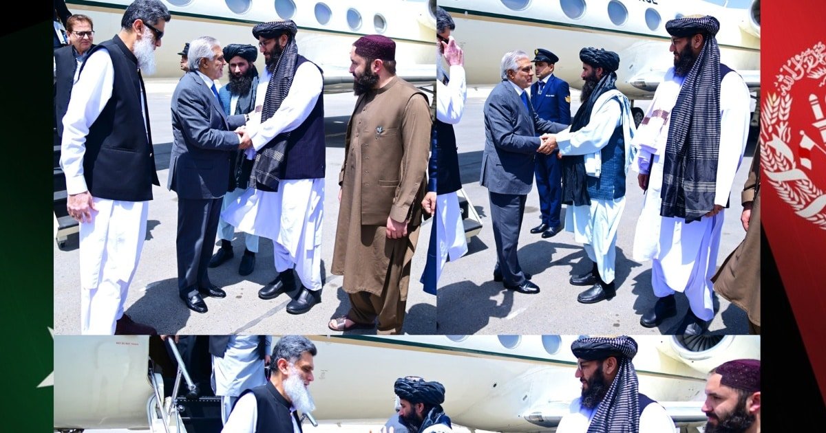 Pakistani official meeting Afghan delegation Pakistani official meeting Afghan delegation