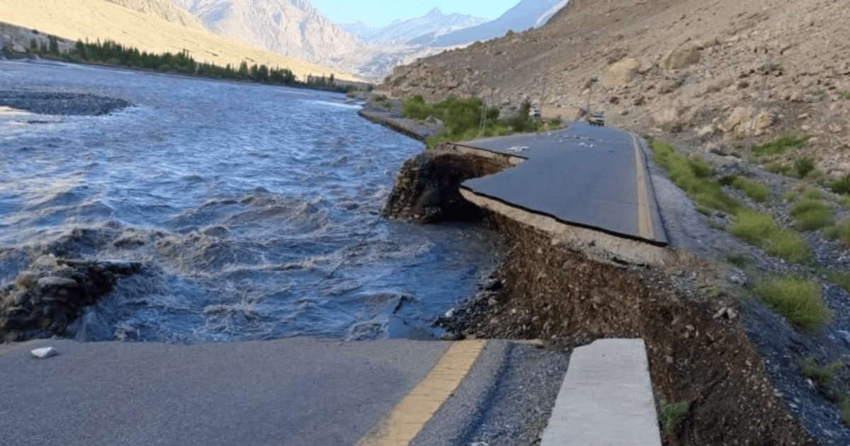 Gilgit-Baltistan Government Responds to Karakoram Highway Blockage (2) Gilgit-Baltistan Government Responds to Karakoram Highway Blockage