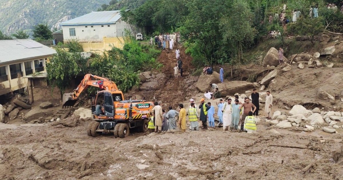 Government Launches Inquiry Task Force , Military Leads Emergency Response in Devastating Flash Floods Government Launches Inquiry Task Force , Military Leads Emergency Response in Devastating Flash Floods