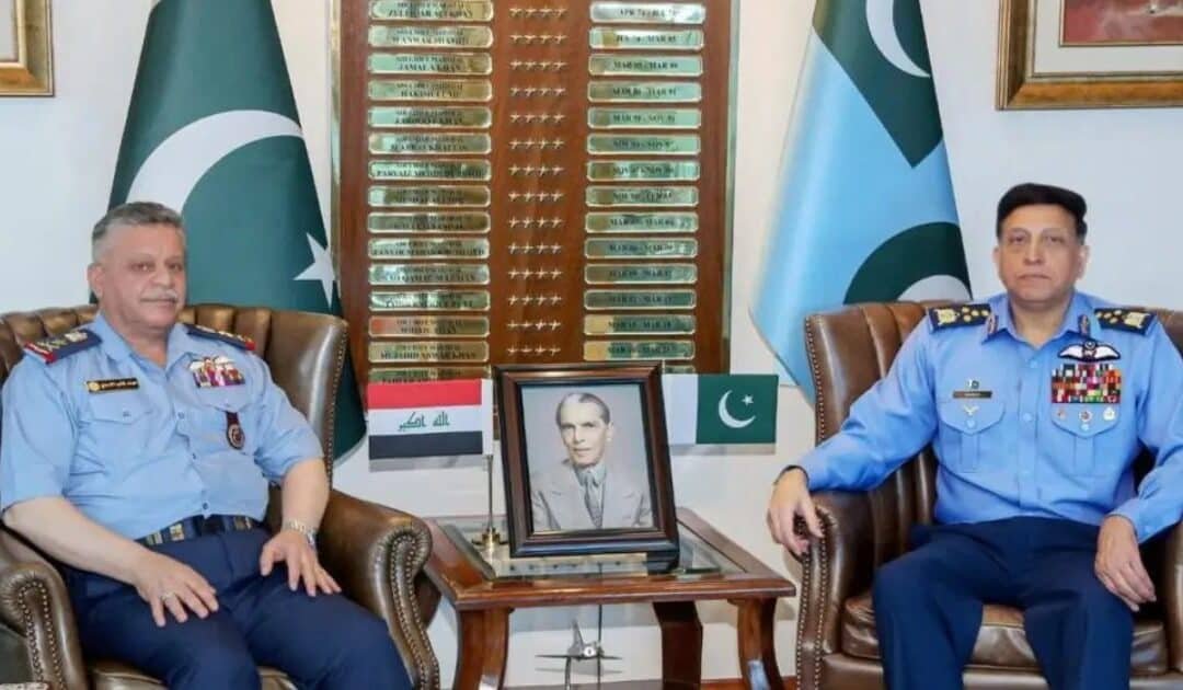 Iraqi Air Force Commander Visits Pakistan, Meets Chief of Air Staff