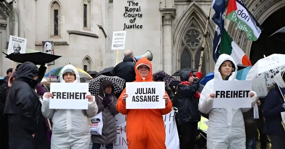 Julian Assange protest Julian Assange protest