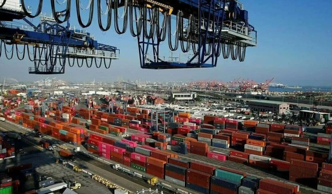 Pakistan’s Merchandise Exports Decline; Trade Deficit Widens