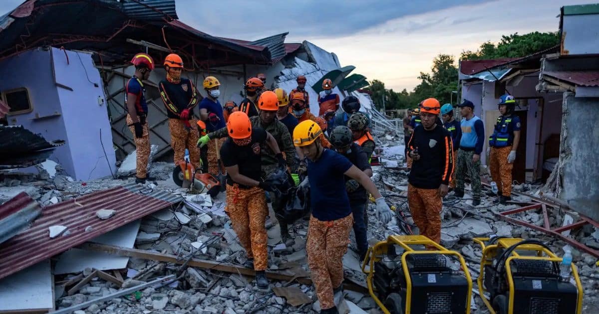 Philippines Declares State of Emergency Following Deadly 6.9 Magnitude Earthquake Philippines Declares State of Emergency Following Deadly 6.9 Magnitude Earthquake