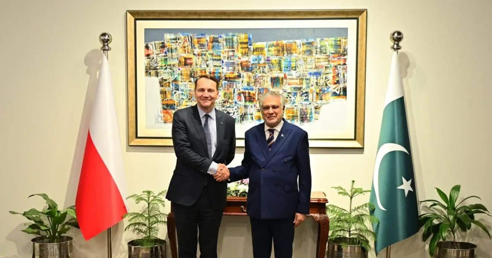Polish Deputy Prime Minister Sikorski on Official Visit to Pakistan Polish Deputy Prime Minister Sikorski on Official Visit to Pakistan