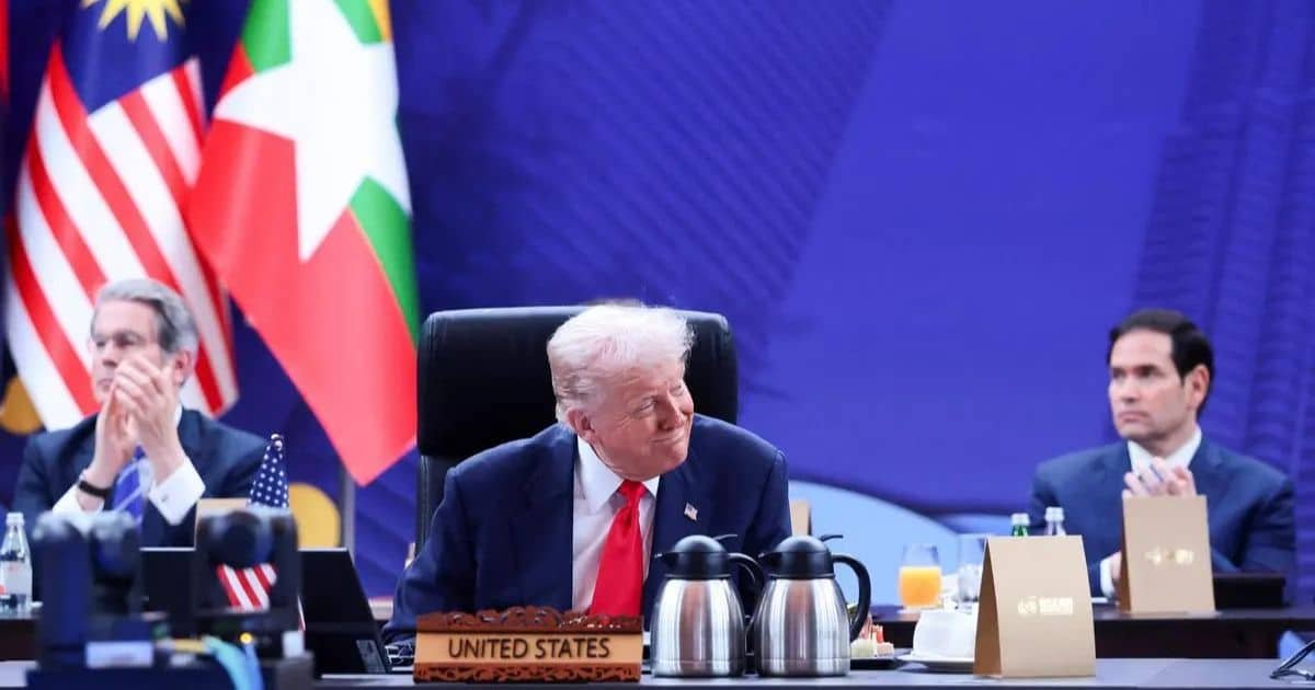 President Trump Vows to Resolve Pakistan-Afghanistan Tensions ‘Very Quickly’ President Trump Vows to Resolve Pakistan-Afghanistan Tensions ‘Very Quickly’