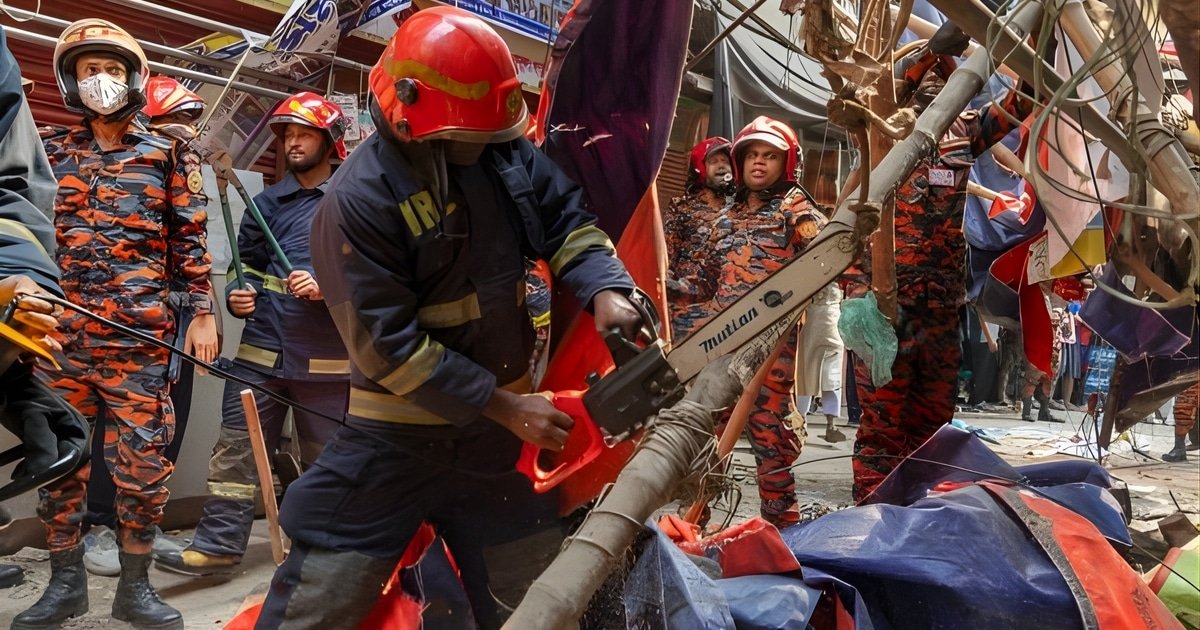 5.5 Magnitude Earthquake Strikes Bangladesh, Leaving Dead and Hundreds Injured 5.5 Magnitude Earthquake Strikes Bangladesh, Leaving Dead and Hundreds Injured