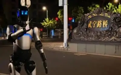 TODAYSTANCE Chinese Humanoid Robot Sets World Record with 106km Inter-City Walk