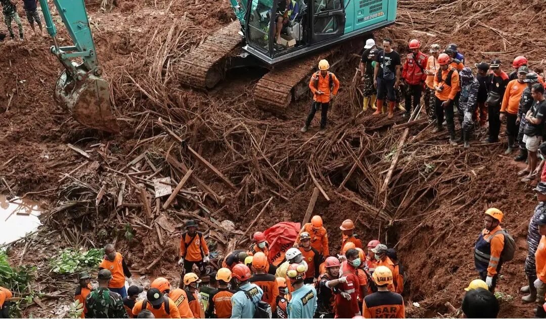 Deadly Landslides in Indonesia’s Central Java Kill 18, Leave 34 Missing Amid Wet Season Onslaught