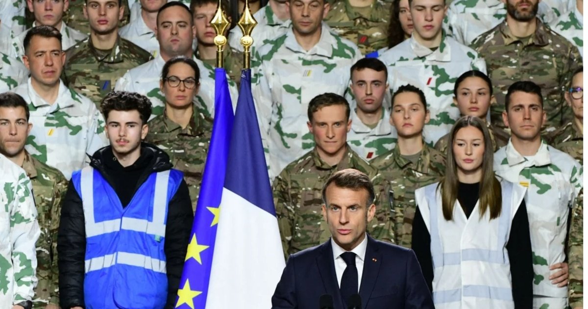 France Reintroduces Military Service in Voluntary Form Amid Russia Confrontation Fears France Reintroduces Military Service in Voluntary Form Amid Russia Confrontation Fears