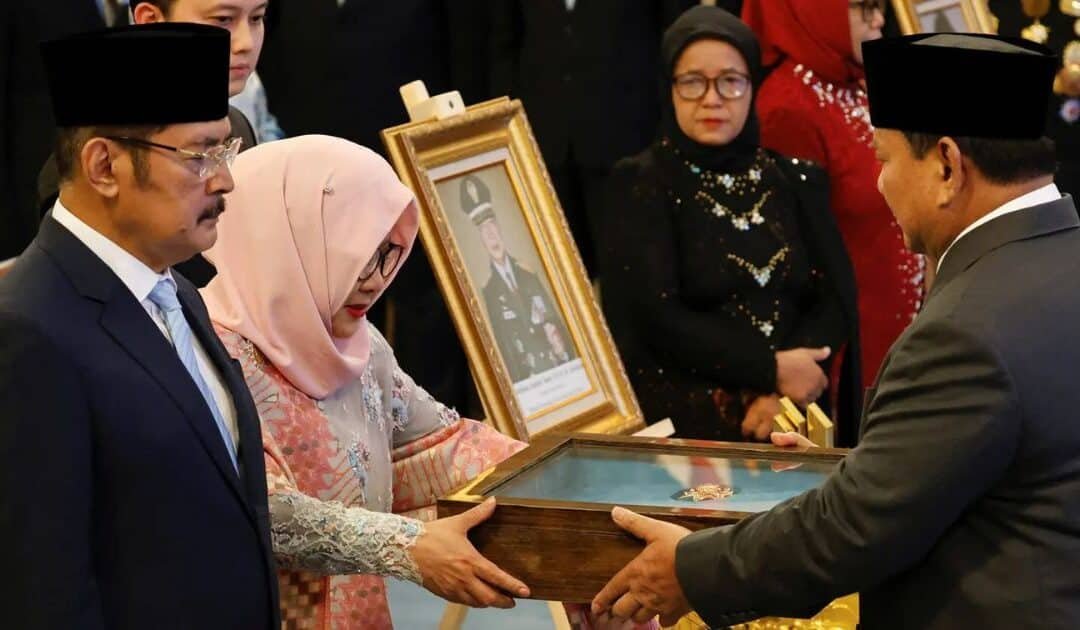 Indonesia Honors Controversial Ex-President Suharto as National Hero Amid Protests