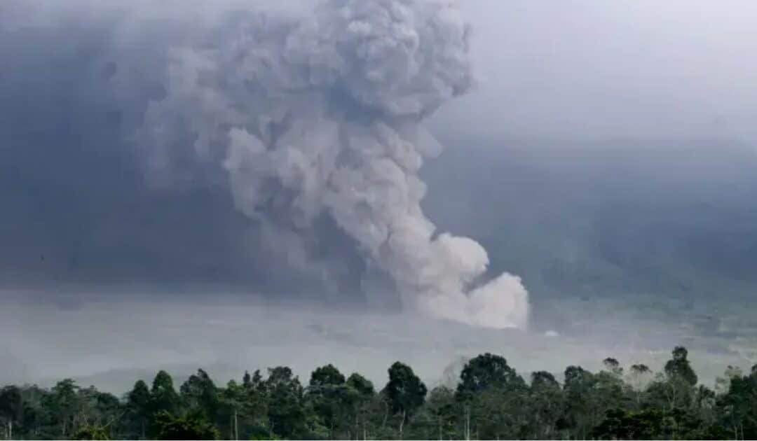 Indonesia’s Mount Semeru Erupts, Alert Level Raised to Highest