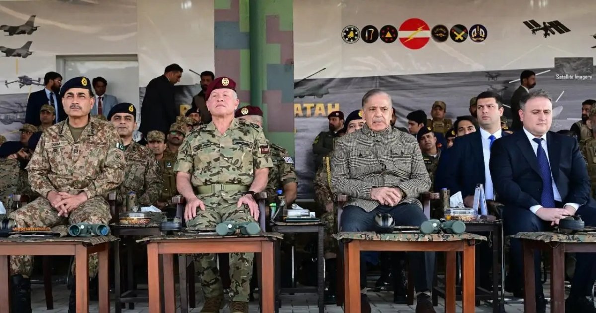 Jordan’s King Abdullah II Witnesses Pakistan’s Defence Capabilities at GIDS, and Tilla Ranges Jordan’s King Abdullah II Witnesses Pakistan’s Defence Capabilities at GIDS, and Tilla Ranges