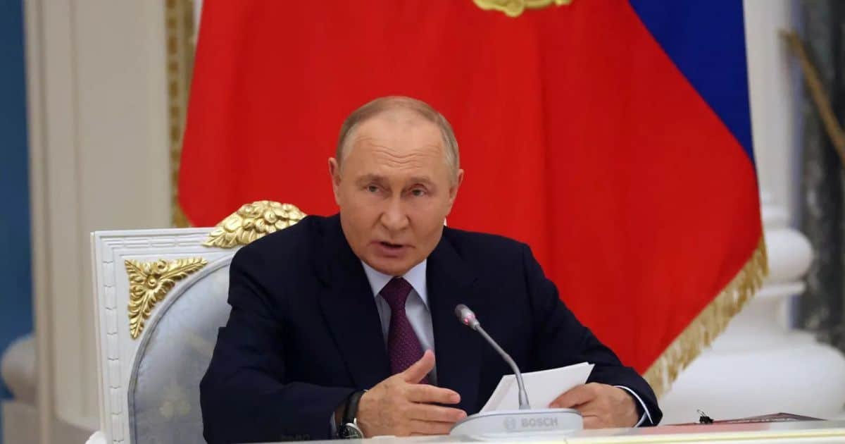 Kremlin Directs Preparation for Possible Nuclear Tests in Response to U.S. Decision Kremlin Directs Preparation for Possible Nuclear Tests in Response to U.S. Decision