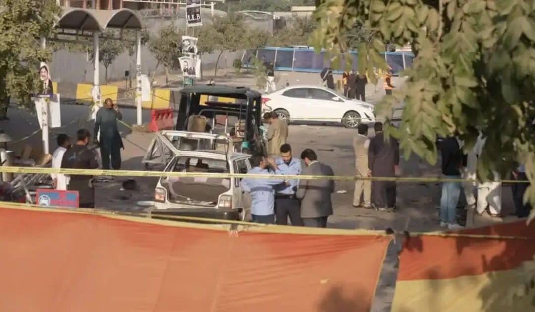 Suicide Bombing Outside Islamabad Court Kills 12, Injures 27
