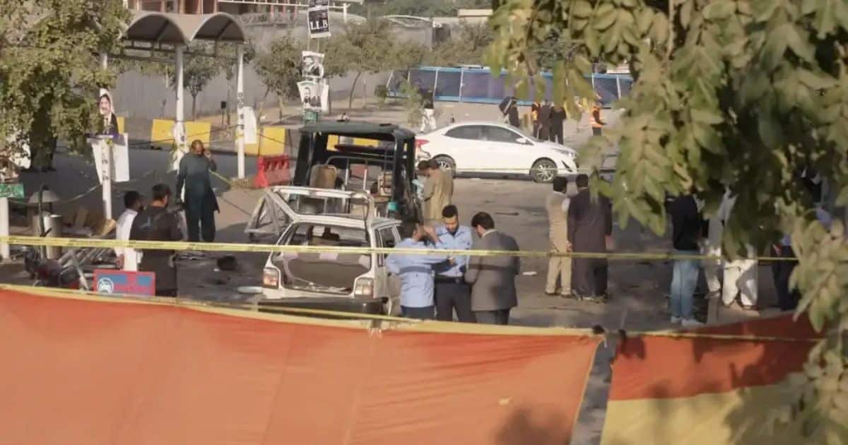 Suicide Bombing Outside Islamabad Court Kills 12, Injures 27 Suicide Bombing Outside Islamabad Court Kills 12, Injures 27