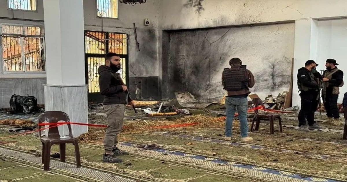 At Least 8 Killed in Deadly Mosque Blast in Syria’s Homs At Least 8 Killed in Deadly Mosque Blast in Syria’s Homs