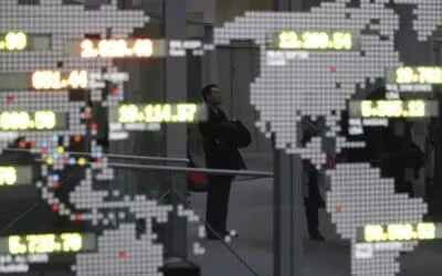 Deglobalisation and Re-globalisation: Two Competing Economic Pathways
