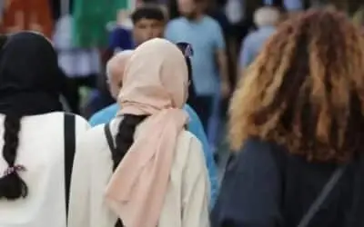 Iran Arrests Marathon Organizers Over Women Defying Hijab Law