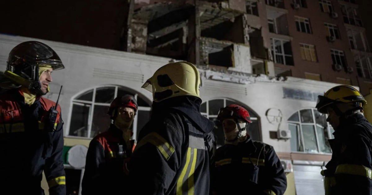 Massive Russian Barrage Targets Kyiv Ahead of Critical Peace Talks in Florida Massive Russian Barrage Targets Kyiv Ahead of Critical Peace Talks in Florida