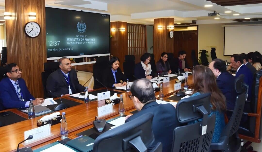 Pakistan Seeks Substantive ADB Support to Address Rs 1.7 Trillion Circular Debt