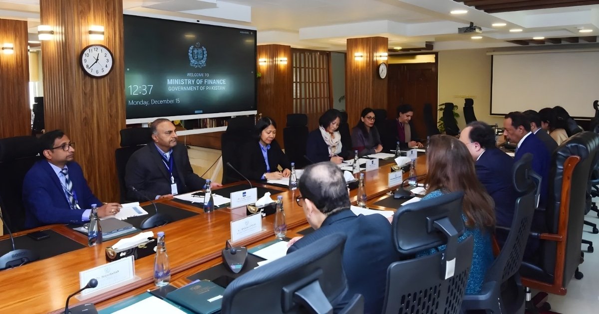 Pakistan Seeks Substantive ADB Support to Address Rs 1.7 Trillion Circular Debt Pakistan Seeks Substantive ADB Support to Address Rs 1.7 Trillion Circular Debt