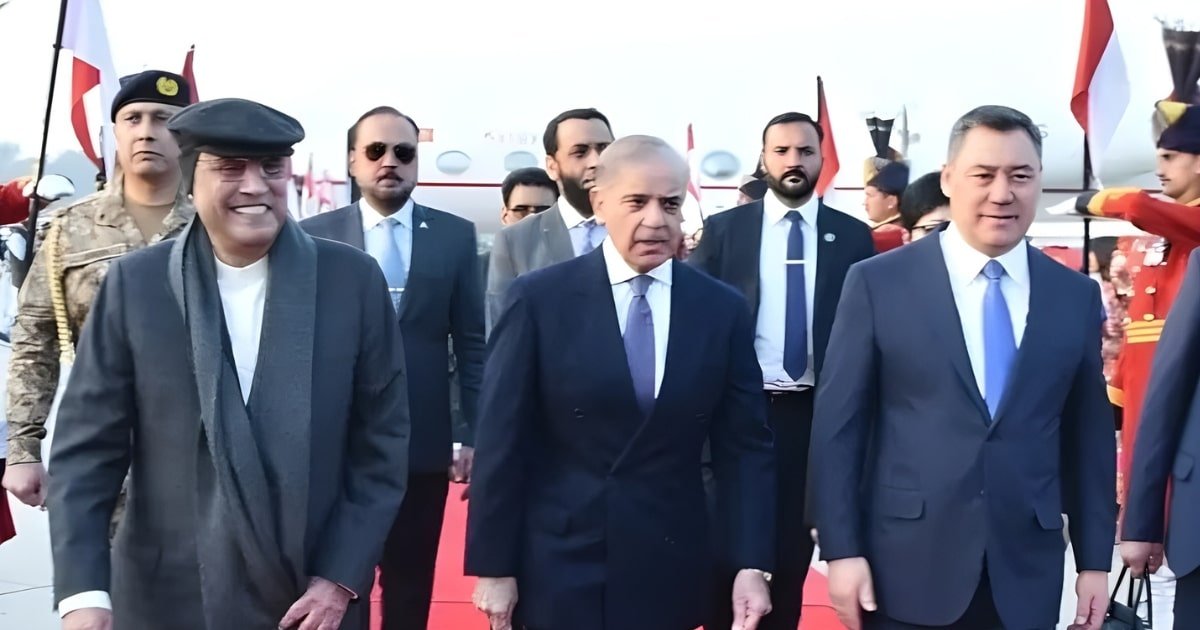 President of Kyrgyzstan Arrives in Pakistan for Maiden State Visit President of Kyrgyzstan Arrives in Pakistan for Maiden State Visit