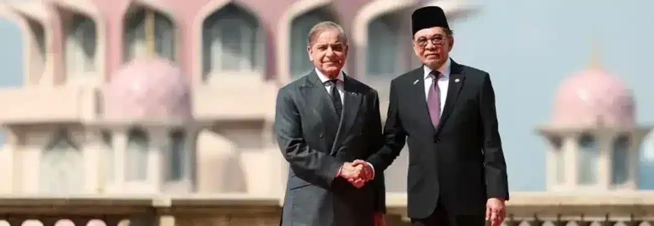 Prime Minister Shehbaz Sharif Expresses Solidarity with Malaysia Over Cyclone-Induced Floods Prime Minister Shehbaz Sharif Expresses Solidarity with Malaysia Over Cyclone-Induced Floods