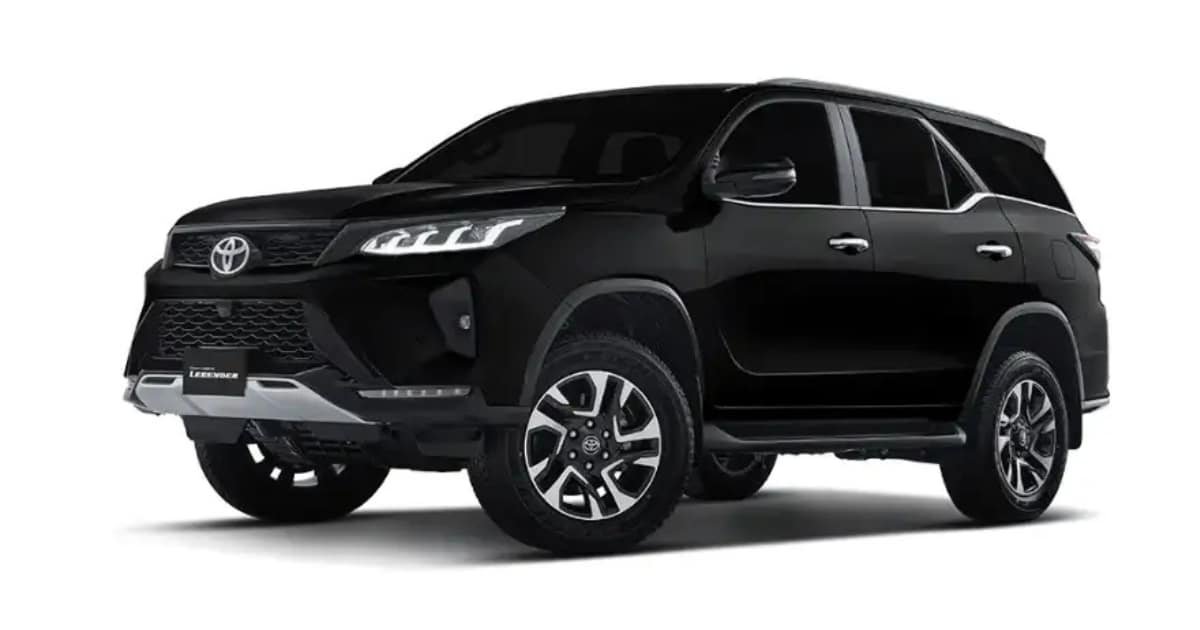 Toyota Drops Fortuner Price by PKR 2.5 Million in Major Market Shift Toyota Drops Fortuner Price by PKR 2.5 Million in Major Market Shift