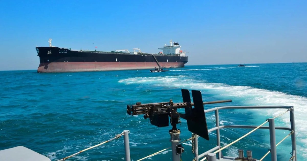 US Orders ‘Total and Complete’ Blockade of Venezuela-Sanctioned Oil Tankers US Orders 'Total and Complete' Blockade of Venezuela-Sanctioned Oil Tankers