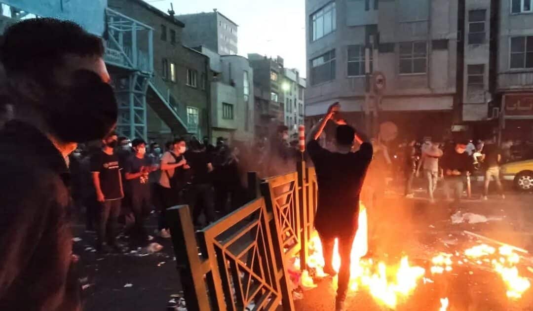 Economic Collapse Sparks Widespread Anti-Government Protests Across Iran
