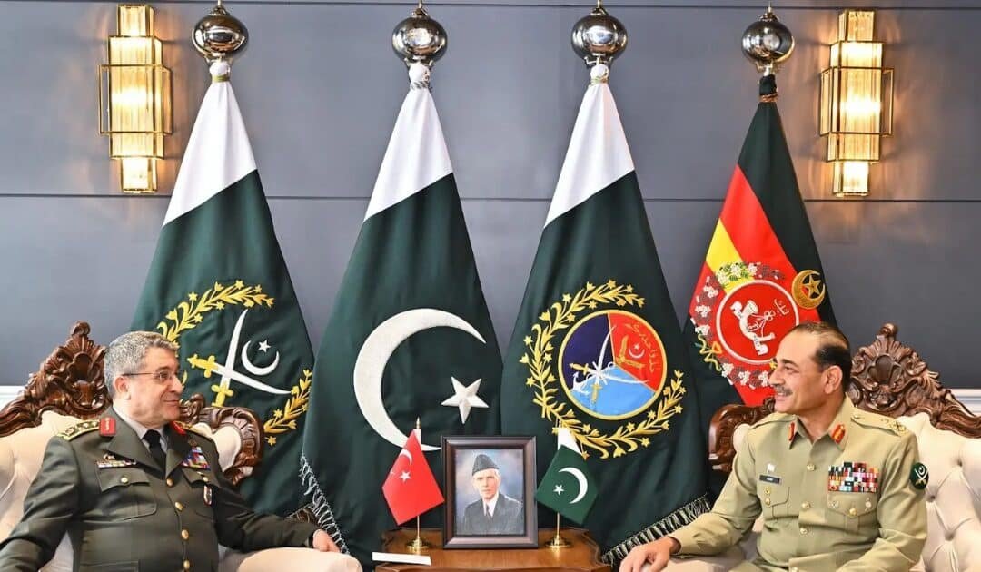TODAYSTANCE Field Marshal Asim Munir Meets Turkish General Selcuk Bayraktaroglu at GHQ