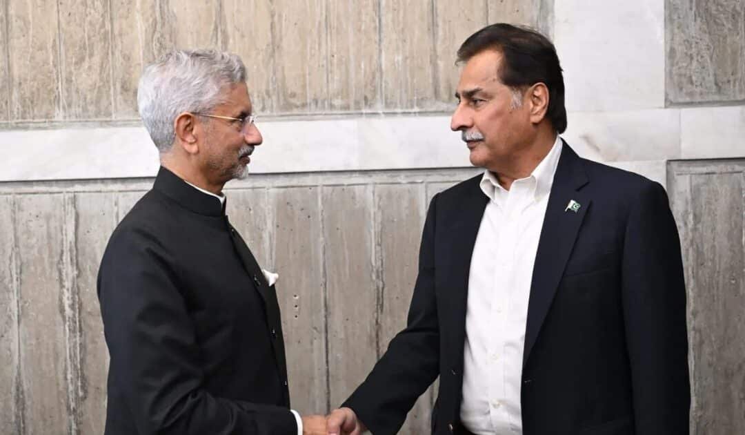 Indian and Pakistani Officials Hold First Interaction in Dhaka Following May Conflict