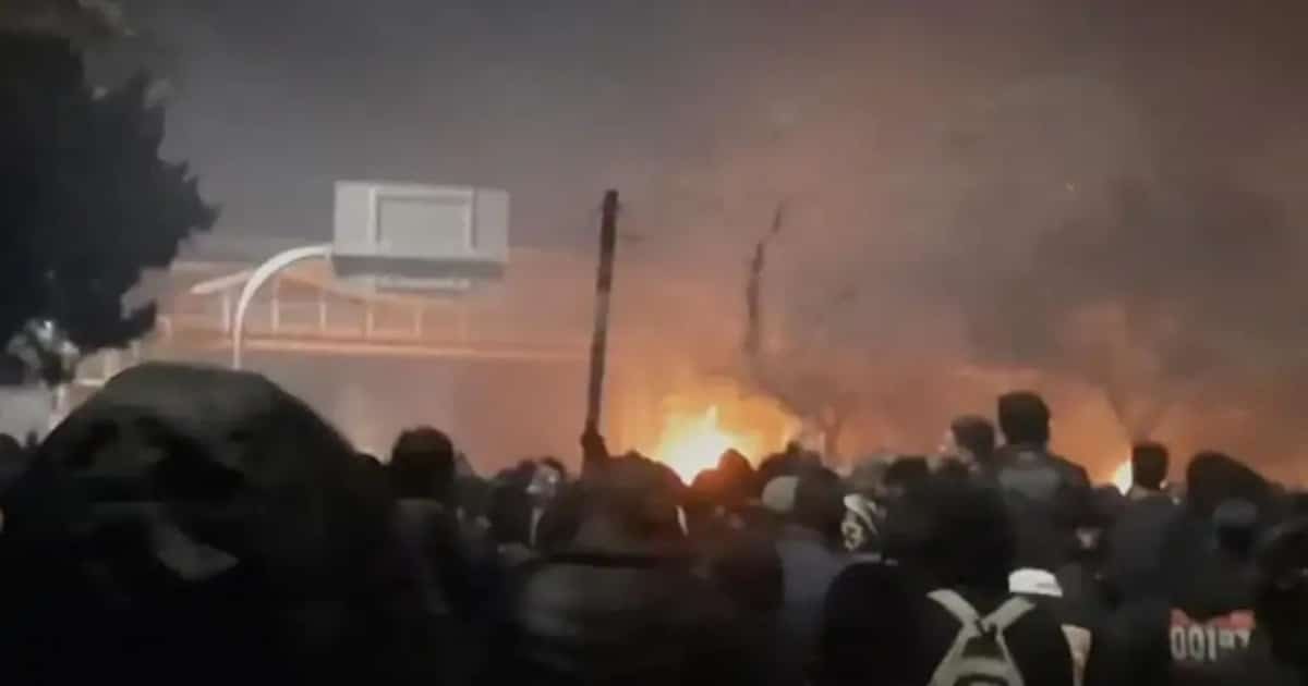 Iran Signaling Openness to Talks Amid Deadly Crackdown and U.S. Military Threats Iran Signaling Openness to Talks Amid Deadly Crackdown and U.S. Military Threats
