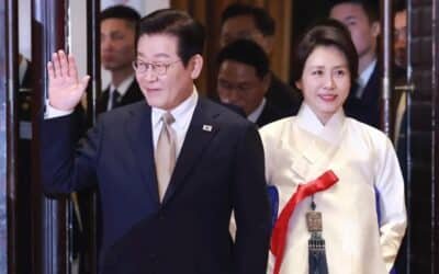 President Lee Jae-myung Arrives in Beijing for Landmark Summit to Reset ROK-China Relations