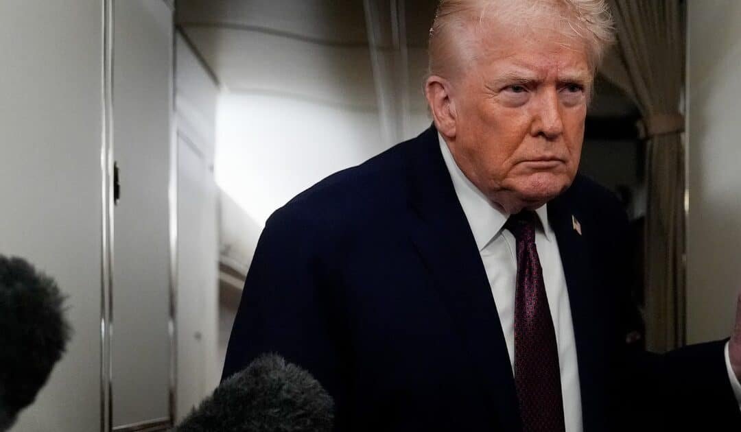 Trump Threatens 25% Tariff Over Iran Crackdown as Death Toll Rises and War Fears Grow