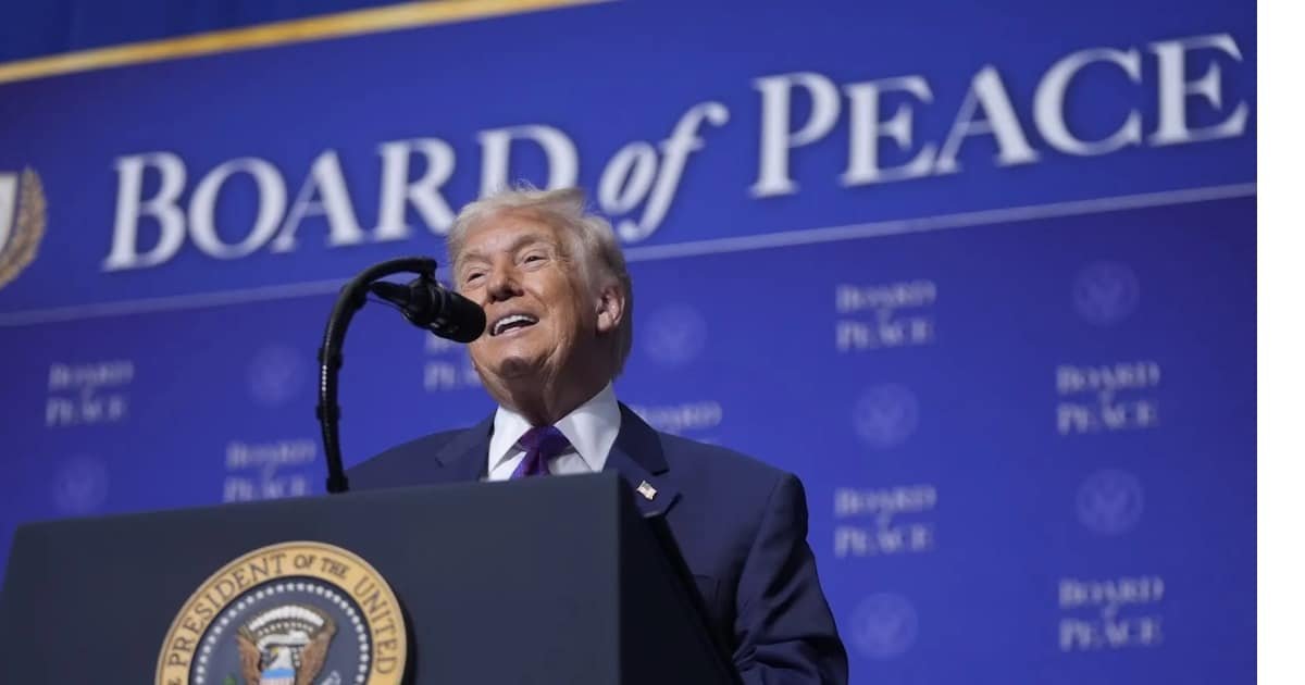 Diplomatic Triumph Trump Hails PM Shehbaz and Favorite Field Marshal at Gaza Peace Board Diplomatic Triumph Trump Hails PM Shehbaz and Favorite Field Marshal at Gaza Peace Board
