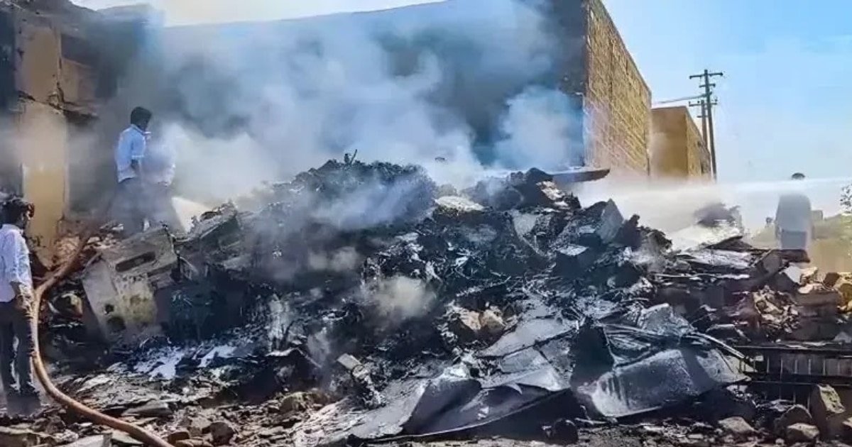 Indian Tejas Fighter Crashes During Landing Indian Tejas Fighter Crashes During Landing