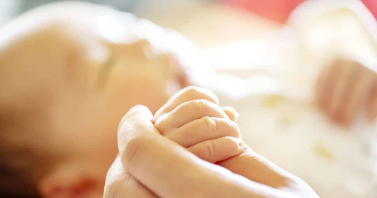 Japan’s Birth Rate Hits Record Low for 10th Consecutive Year