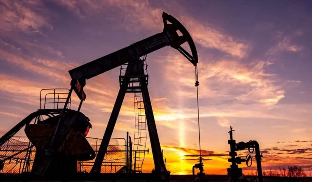 Oil Prices Retract Amid Cooling Geopolitical Tensions and Stronger U.S. Dollar