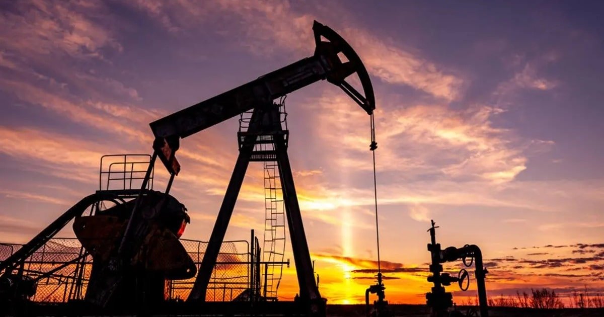 Oil Prices Retract Amid Cooling Geopolitical Tensions and Stronger U.S. Dollar Oil Prices Retract Amid Cooling Geopolitical Tensions and Stronger U.S. Dollar