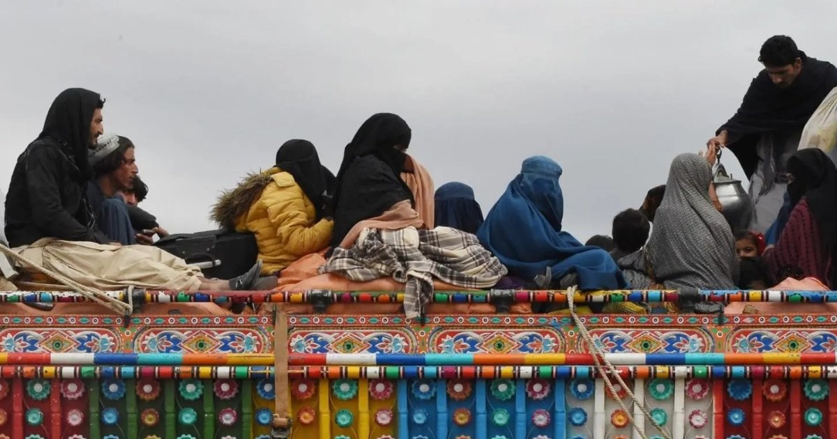 Security Forces Launch Anti-Terror, and Residency Crackdown Against Illegal Afghan Residents in Pakistan Security Forces Launch Anti-Terror, and Residency Crackdown Against Illegal Afghan Residents in Pakistan
