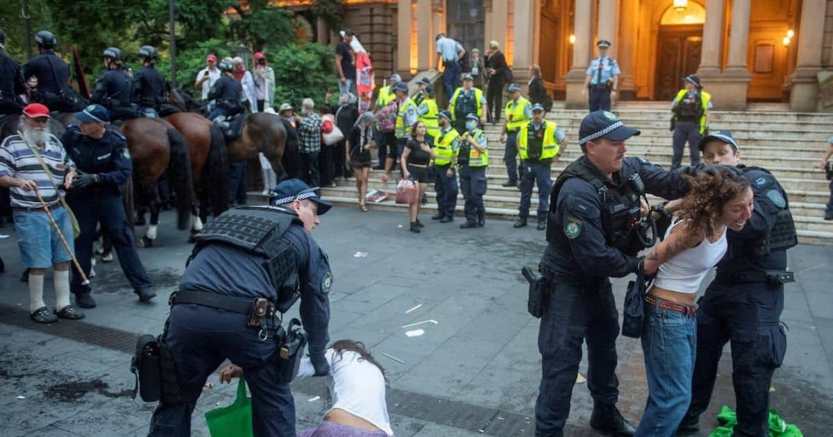 Sydney in Turmoil as Protests Erupt During Israeli President’s Visit Sydney in Turmoil as Protests Erupt During Israeli President’s Visit