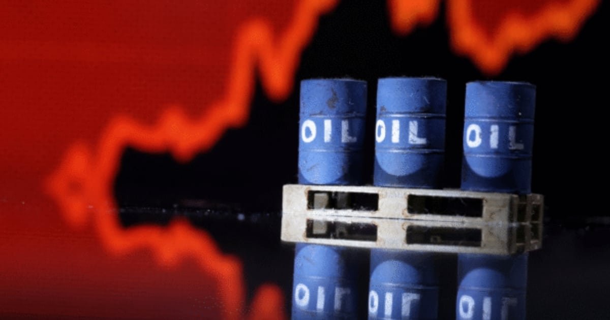 Oil Prices Surge to $110 Amid New Year Strikes in Iran Oil Prices Surge to $110 Amid New Year Strikes in Iran