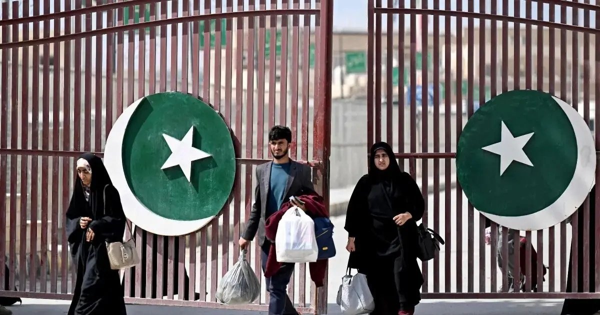 Over 5,000 Pakistani Nationals Return from Iran via Balochistan Borders Since Start of Conflict Over 5,000 Pakistani Nationals Return from Iran via Balochistan Borders Since Start of Conflict