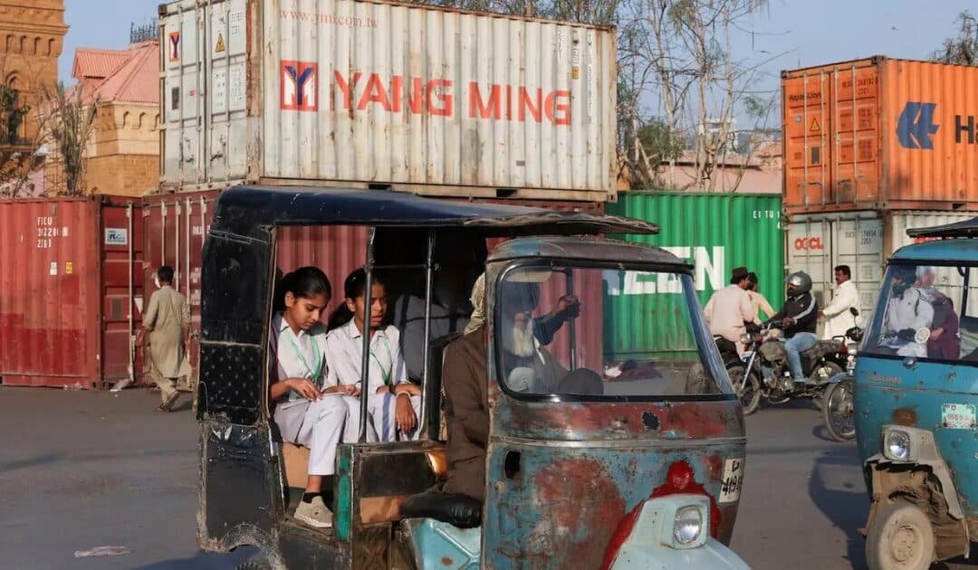 Pakistan Schools Move Online as Oil Crisis Forces Emergency Fuel-Saving Measures
