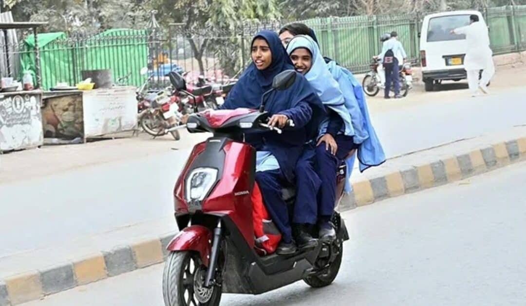 Punjab Proposes Extended School Holidays and Fuel Rationing