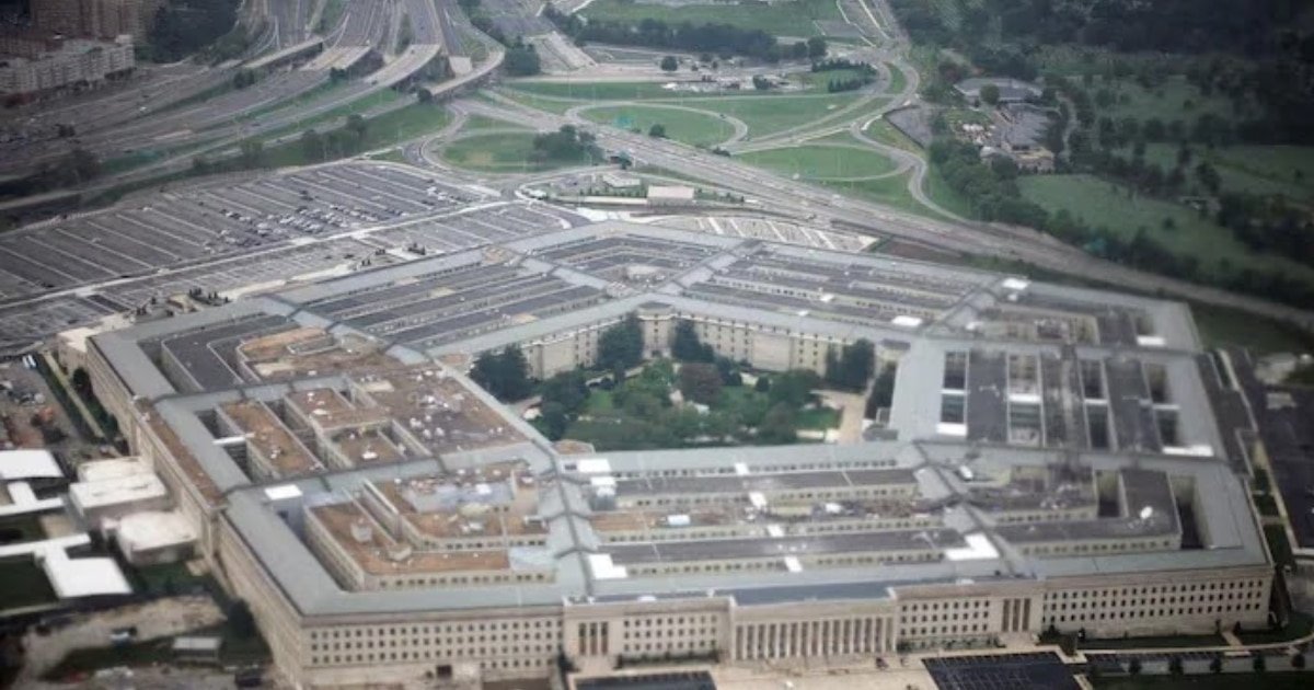 Trump Weighs Deployment of 10,000 Additional Ground Troops to Middle East Trump Weighs Deployment of 10,000 Additional Ground Troops to Middle East