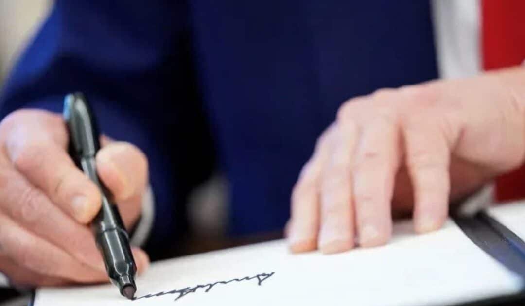 Trump to Become First Sitting President with Signature on US Currency