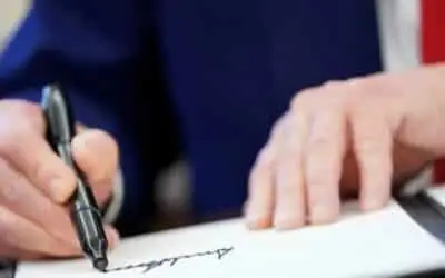 TODAYSTANCE Trump to Become First Sitting President with Signature on US Currency